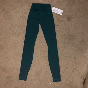 Iululemon wunder under tight